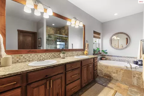 Bath - 3617 N Arrowleaf Lp, Post Falls, ID 83854 photo 1 of 4