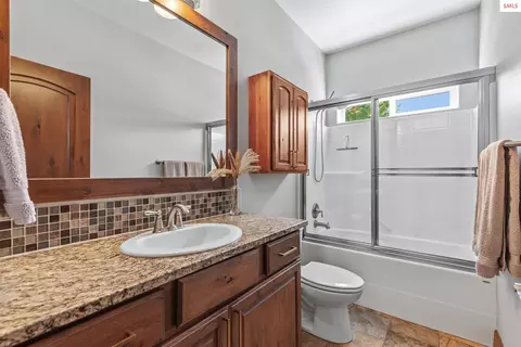 Bath - 3617 N Arrowleaf Lp, Post Falls, ID 83854 photo 3 of 4