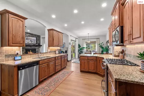Kitchen - 3617 N Arrowleaf Lp, Post Falls, ID 83854 photo 5 of 6