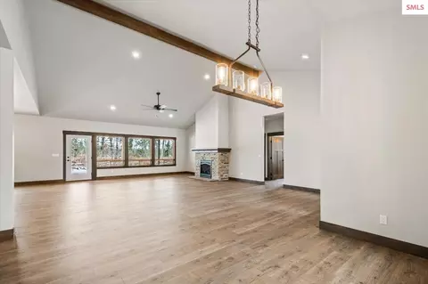 Living - L2b8 N Eclipse Road, Rathdrum, ID 83858 photo 2 of 5