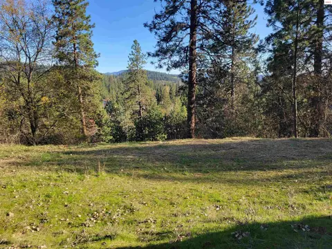 2190 E Stanley Hill Rd, Coeur D'alene, ID 83814