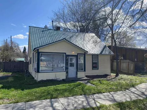 Exterior - 620 Washington, Sandpoint, ID 83864 photo 1 of 7