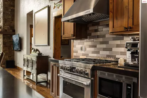 Kitchen - 639 Ames Way, Dover, ID 83825 photo 3 of 4