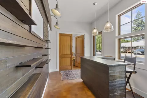 Entry Way - 815 Pine, Sandpoint, ID 83864 photo 1 of 5