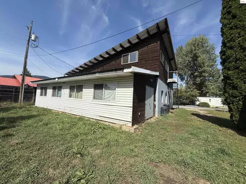Exterior - 258 3rd St, Ponderay, ID 83852 photo 2 of 2