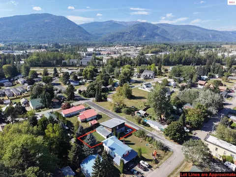 View/Area - 258 3rd St, Ponderay, ID 83852 photo 10 of 11