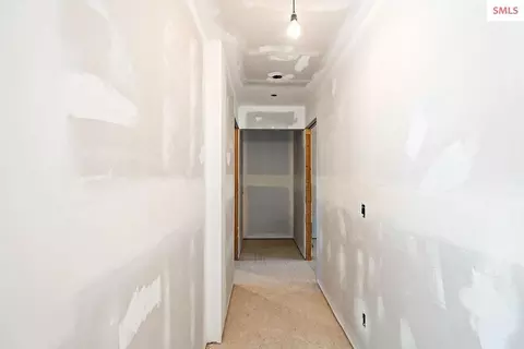 Entry Way - 2550 Upper Pack River Rd, Sandpoint, ID 83864 photo 3 of 3