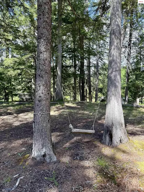 Exterior - 8213 Rapid Lightning Rd, Sandpoint, ID 83864 photo 7 of 10
