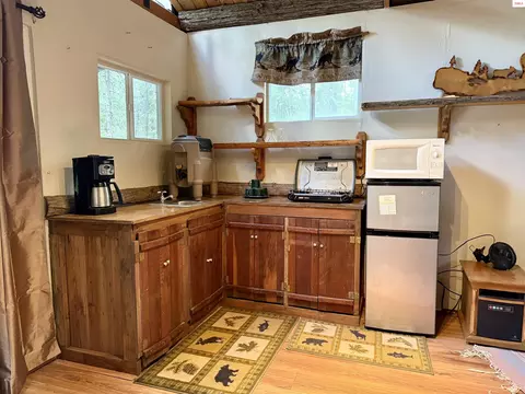 Kitchen - 8213 Rapid Lightning Rd, Sandpoint, ID 83864 photo 1 of 2
