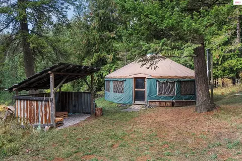 Exterior - 6162 Eureka Rd, Sagle, ID 83860 photo 9 of 27