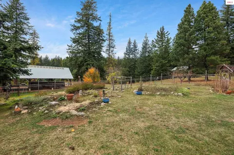 Exterior - 6162 Eureka Rd, Sagle, ID 83860 photo 15 of 27