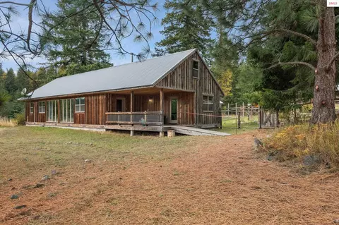 Exterior - 6162 Eureka Rd, Sagle, ID 83860 photo 11 of 27