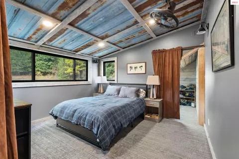 Bedroom - 6162 Eureka Rd, Sagle, ID 83860 photo 7 of 7
