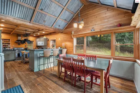 Dining - 6162 Eureka Rd, Sagle, ID 83860 photo 2 of 2