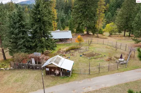 Exterior - 6162 Eureka Rd, Sagle, ID 83860 photo 26 of 27