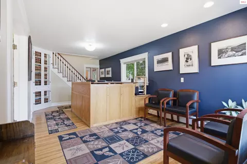 Entry Way - 113 S 2nd Ave, Sandpoint, ID 83864 photo 1 of 4