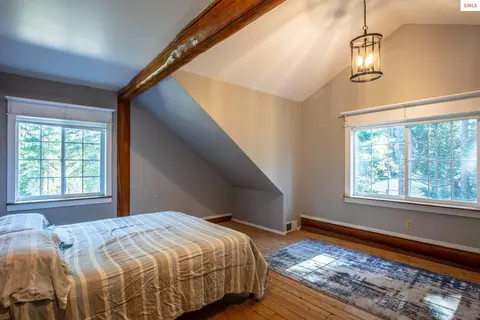 Bedroom - 1861 Samuels Rd, Sandpoint, ID 83864 photo 4 of 5