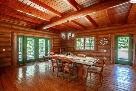 Dining - 1861 Samuels Rd, Sandpoint, ID 83864 photo 3 of 4