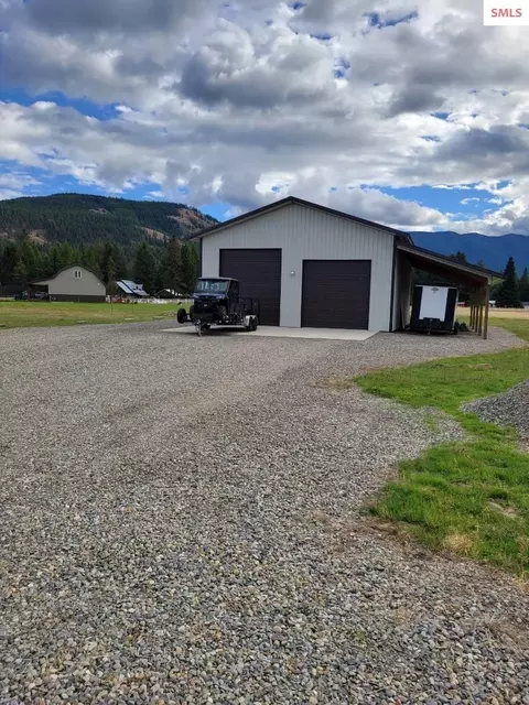 620 E Mountain Vw, Moyie Springs, ID 83845
