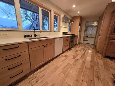 Kitchen - 24 Shiras Dr, Sandpoint, ID 83864 photo 5 of 8