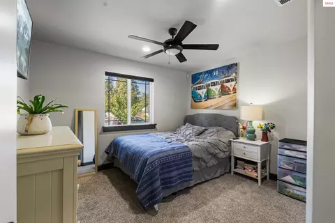 Bedroom - 241 Beverly Dr, Sagle, ID 83860 photo 2 of 8
