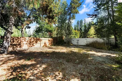 Exterior - 241 Beverly Dr, Sagle, ID 83860 photo 8 of 15