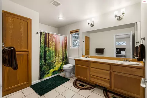 Bath - 249 Indigo Sky Rd, Sandpoint, ID 83864 photo 1 of 4