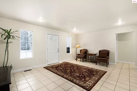 Entry Way - 249 Indigo Sky Rd, Sandpoint, ID 83864 photo 2 of 4