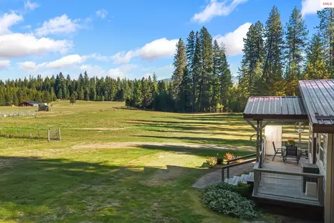 Exterior - 659 663 Spades Rd, Sagle, ID 83860 photo 3 of 16