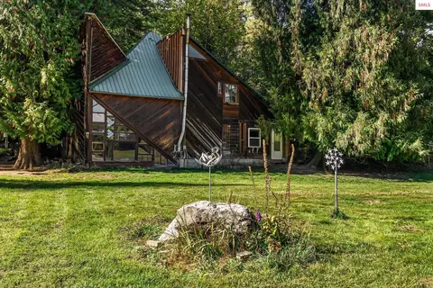 Exterior - 659 663 Spades Rd, Sagle, ID 83860 photo 10 of 16
