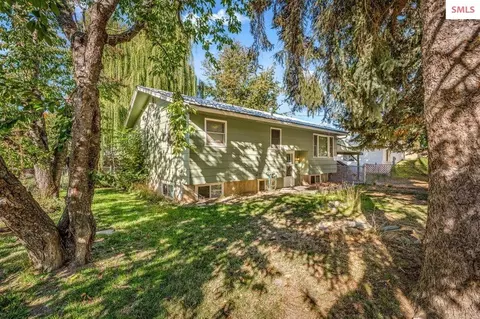 6870 Cody St, Bonners Ferry, ID 83805
