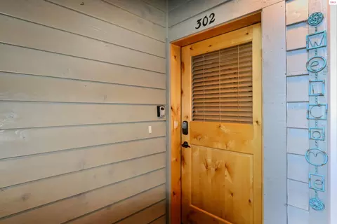 Entry Way - 507 Guthrie Pl #302, Dover, ID 83825 photo 1 of 1