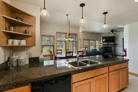 Kitchen - 507 Guthrie Pl #302, Dover, ID 83825 photo 3 of 5