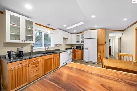 Kitchen - 9140 N Starr Loop, Hayden, ID 83835 photo 1 of 3