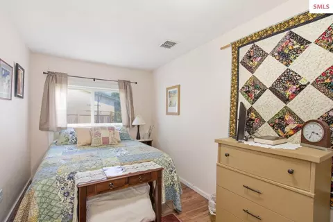Bedroom - 369 Glidden Ave, Priest River, ID 83856 photo 1 of 6