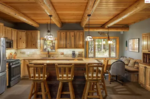 Kitchen - 137 Puffin Rd, Sandpoint, ID 83864 photo 6 of 6