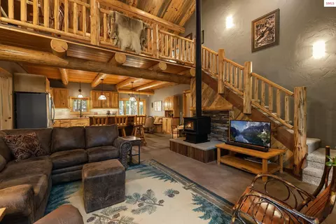 Living - 137 Puffin Rd, Sandpoint, ID 83864 photo 6 of 6