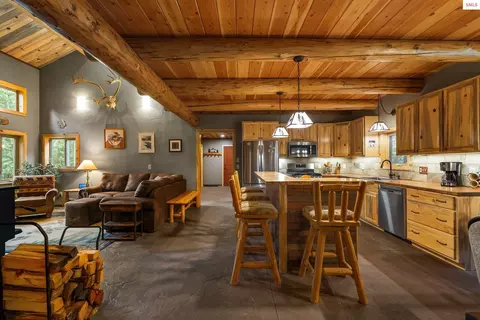 Kitchen - 137 Puffin Rd, Sandpoint, ID 83864 photo 1 of 6
