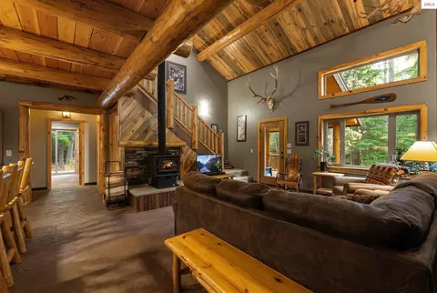 Living - 137 Puffin Rd, Sandpoint, ID 83864 photo 4 of 6