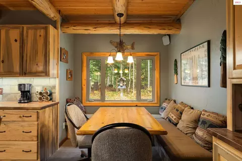 Dining - 137 Puffin Rd, Sandpoint, ID 83864 photo 1 of 2