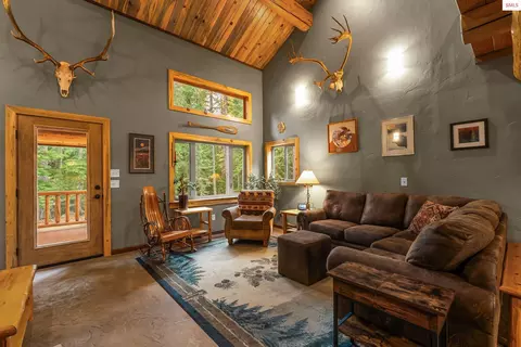 Living - 137 Puffin Rd, Sandpoint, ID 83864 photo 1 of 6