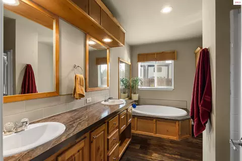 Bath - 99 Wayside Dr, Athol, ID 83801 photo 2 of 2