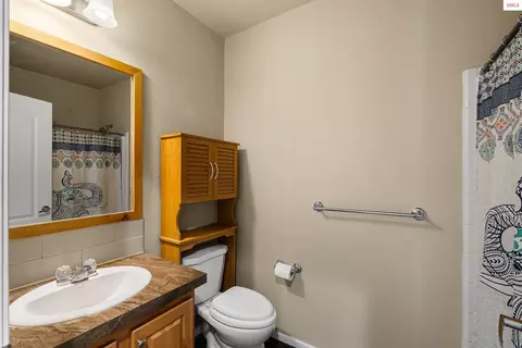 Bath - 99 Wayside Dr, Athol, ID 83801 photo 1 of 2