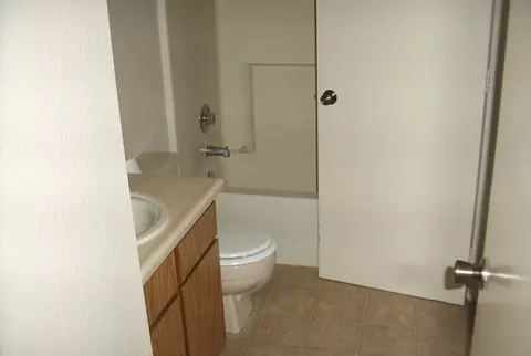 1820 Conifer Way, Redding, CA 96002 photo 5