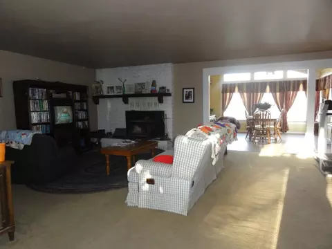 6531 Paso, Redding, CA 96001 photo 3