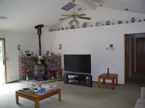 2259 Adirondack, Redding, CA 96001 photo 2