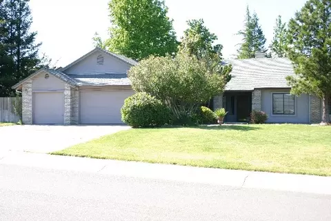 2770 Howard Dr, Redding, CA 96001 photo 1
