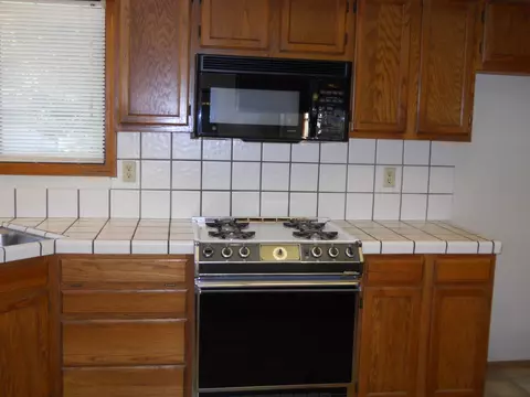 1816 Tiburon, Redding, CA 96002 photo 4
