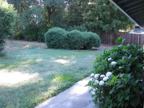 1816 Tiburon, Redding, CA 96002 photo 9