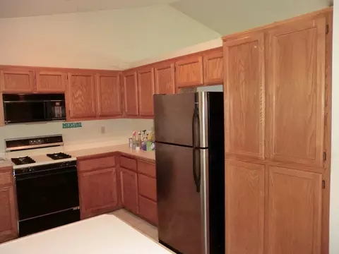 1564 Marigold Way, Redding, CA 96003 photo 9